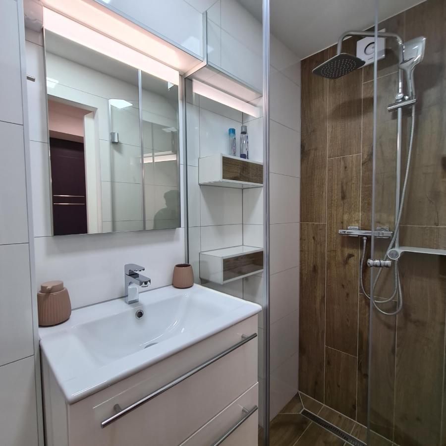 Apartment Dinlux 马里博尔 外观 照片